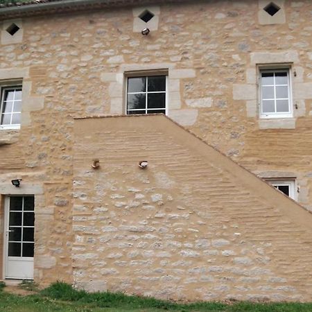 Meuble 2/4 Personnes Villa Noaillac Exterior foto